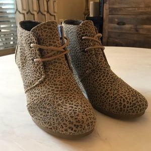 TOMS Kala Women's Lace-up Boots Cheetah Suede